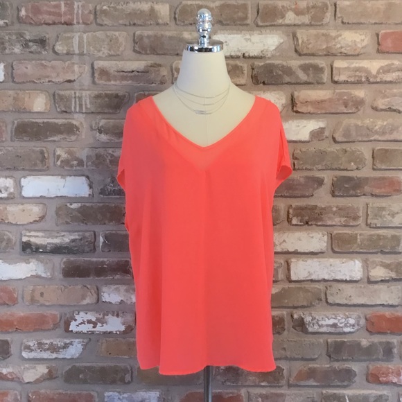 $10 SALE🎉 TORRID Woman's Neon Coral Georgette V-neck Chiffon Inset Blouse Top 0 - Picture 4 of 9
